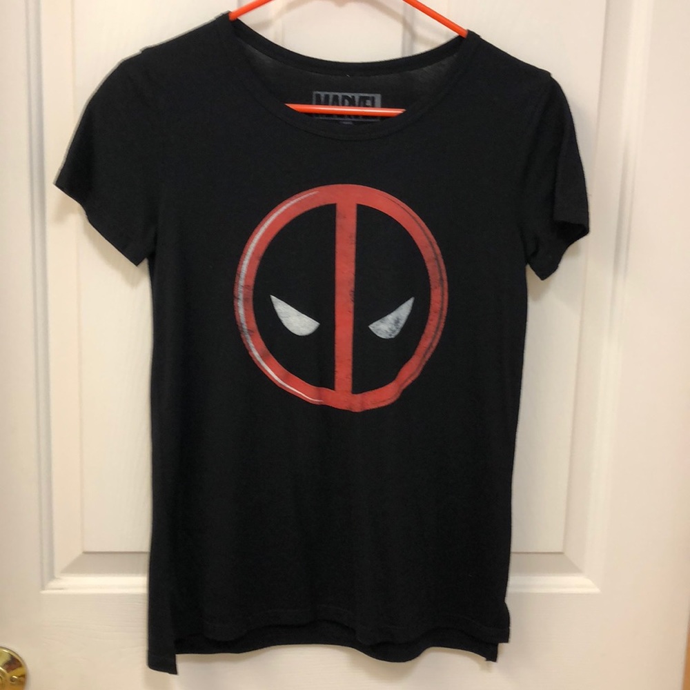 Marvel’s Deadpool T-shirt Sz Small